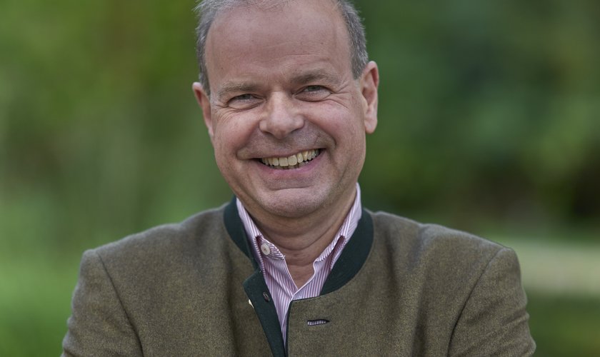 Der Gründer und Inhaber der Ritter von Kempski Privathotels Dr. Clemens Ritter von Kempski.